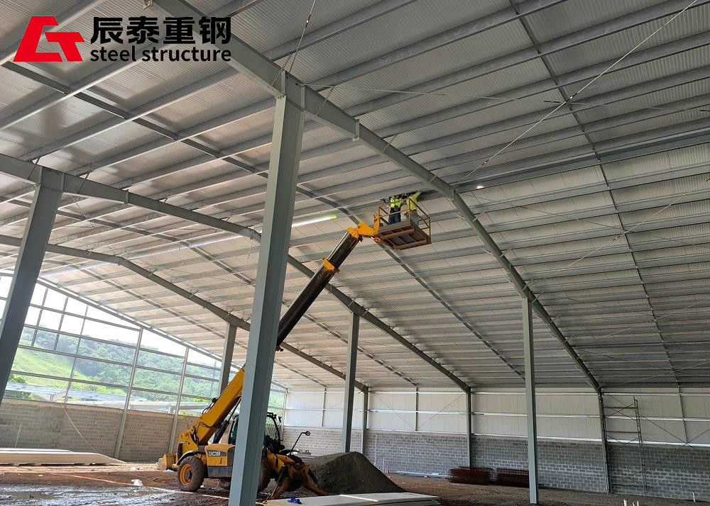 Pre Engineered Steel Structure Supermarket High Strength Steel Frame Building Factory